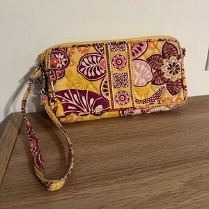 Vera Bradley RETIRED print Bali gold wristlet